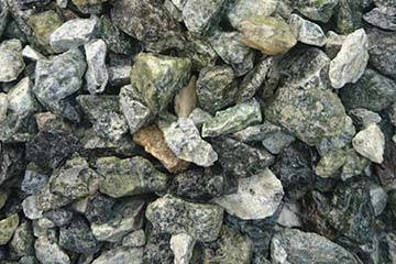 お庭用の庭砂利 4号 5号 6号 7号砕石