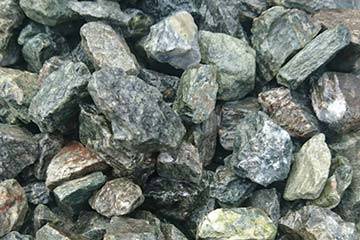 お庭用の庭砂利 4号 5号 6号 7号砕石